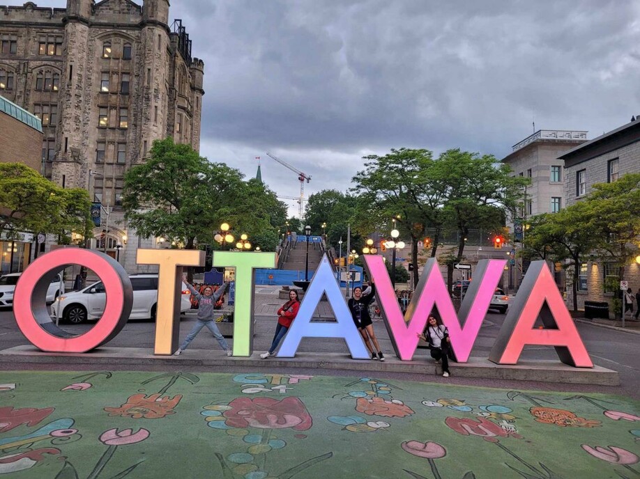 Image of Kylie, Claire, Hailee and Emmersyn standing with the OTTAWA letters